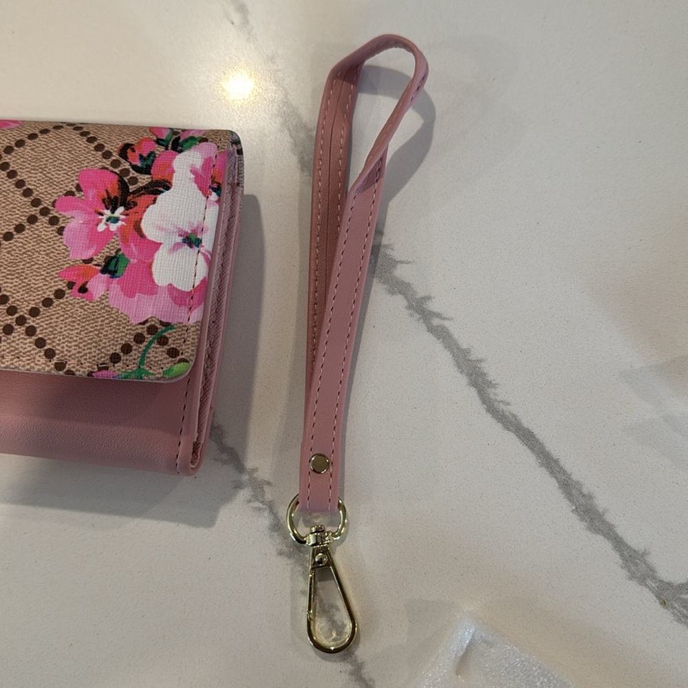 AR New York Wallet/ Wristlet - Picture 7 of 7
